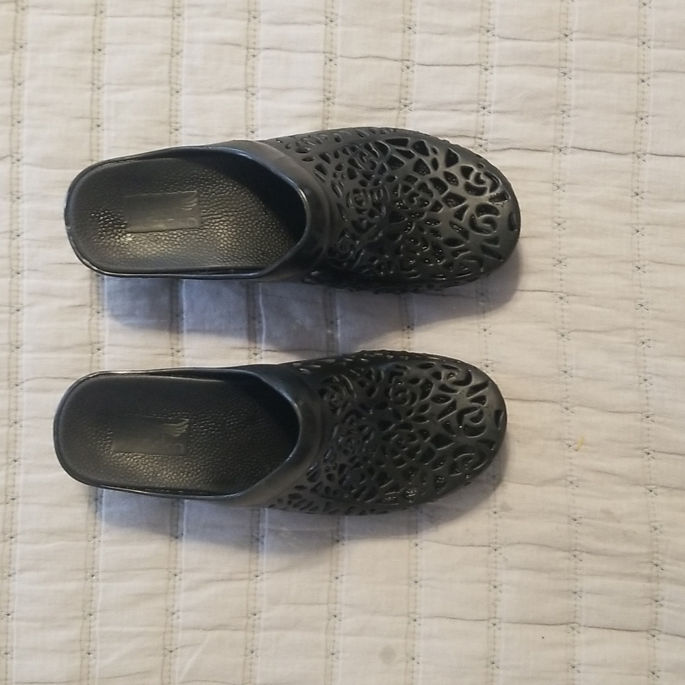 dansko pippa black clogs  EU 37